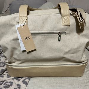 New Béis Weekender in Beige